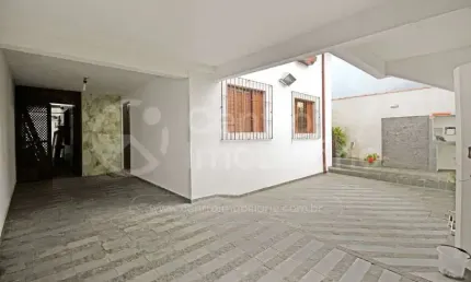 CASA à venda com 5 quartos em Peruíbe, no bairro Centro