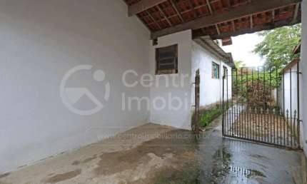 CASA à venda com 2 quartos em Peruíbe, no bairro Balneario Josedy