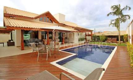 CASA à venda com piscina e 4 quartos em Peruíbe, no bairro Stella Maris