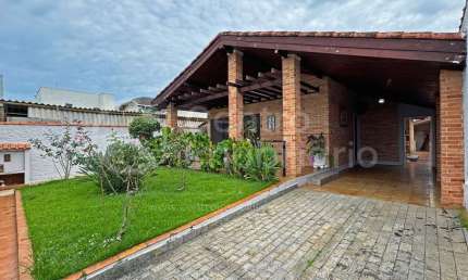 CASA à venda com 3 quartos em Peruíbe, no bairro Jardim Ribamar