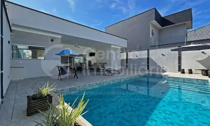 CASA à venda com piscina e 3 quartos em Peruíbe, no bairro Estancia Balnearia Convento Velho