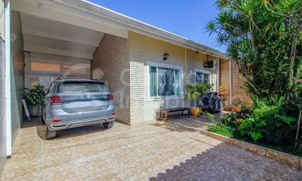 CASA à venda com 2 quartos em Peruíbe, no bairro Centro