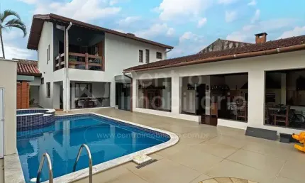 CASA à venda com piscina e 5 quartos em Peruíbe, no bairro Balneario Barra de Jangada