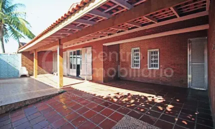 CASA à venda com 3 quartos em Peruíbe, no bairro Jardim Ribamar