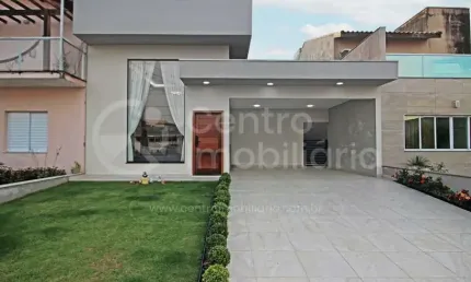Casa à venda com piscina e 3 quartos em peruíbe, no bairro jd tres marias