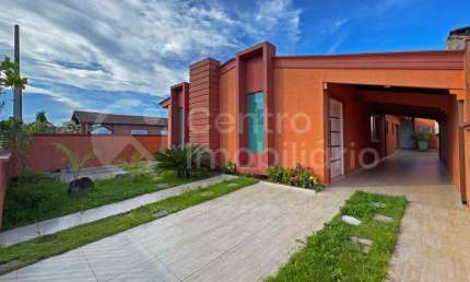 CASA à venda com 3 quartos em Peruíbe, no bairro Jardim Sao Luiz