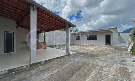 CASA à venda com 2 quartos em Peruíbe, no bairro Jd Caraminguava