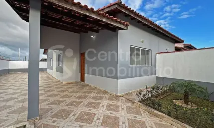 CASA à venda com 2 quartos em Peruíbe, no bairro Jardim Somar