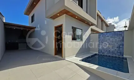 CASA à venda com piscina e 2 quartos em Peruíbe, no bairro Cidade Nova Peruíbe