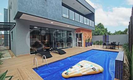 CASA à venda com piscina e 4 quartos em Peruíbe, no bairro Bougainvillee IV