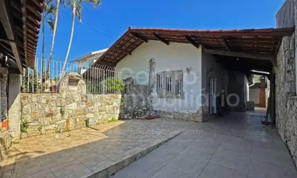 CASA à venda com 2 quartos em Peruíbe, no bairro Cidade Nova Peruíbe