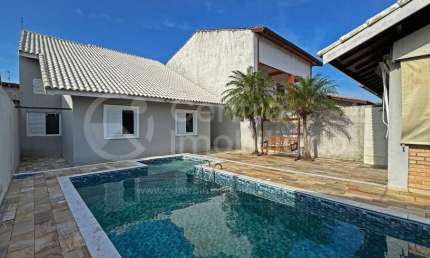 CASA à venda com piscina e 4 quartos em Peruíbe, no bairro Jardim Mar E Sol