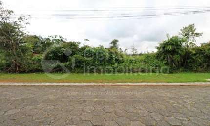 TERRENO à venda em Peruíbe, no bairro Bougainvillee V