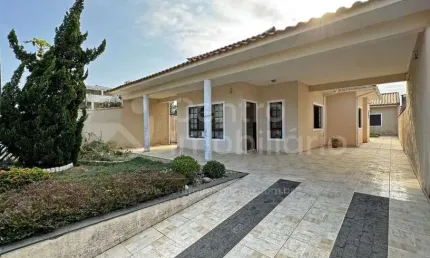CASA à venda com 3 quartos em Peruíbe, no bairro Jardim Sao Luiz
