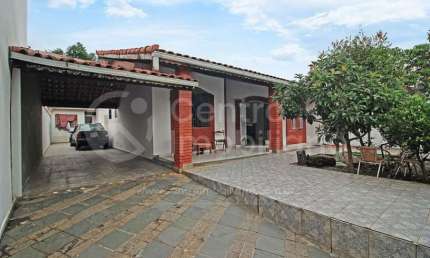CASA à venda com 2 quartos em Peruíbe, no bairro Balneario Josedy