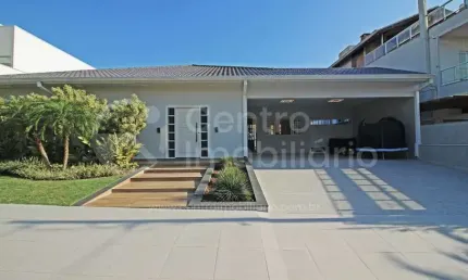 CASA à venda com piscina e 4 quartos em Peruíbe, no bairro Jd Tres Marias