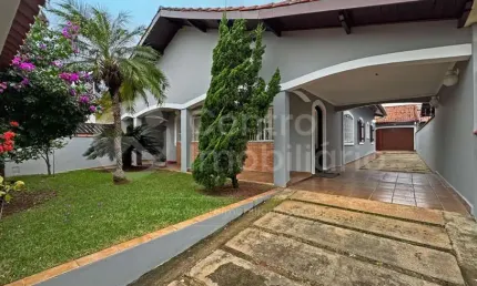 CASA à venda com 3 quartos em Peruíbe, no bairro Jardim Beira Mar