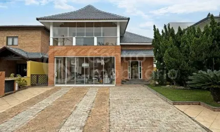 CASA à venda com piscina e 3 quartos em Peruíbe, no bairro Bougainvillee I