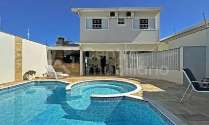 CASA à venda com piscina e 4 quartos em Peruíbe, no bairro Balneario Barra de Jangada
