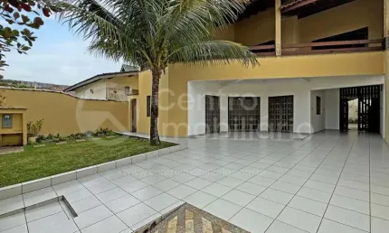 CASA à venda com 4 quartos em Peruíbe, no bairro Balneario Florida