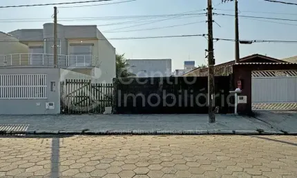 TERRENO à venda em Peruíbe, no bairro Belmira Novaes