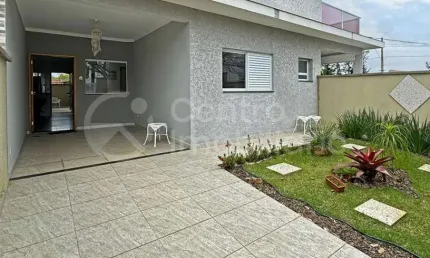 CASA à venda com 2 quartos em Peruíbe, no bairro Jardim Ribamar