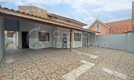 CASA à venda com 4 quartos em Peruíbe, no bairro Jardim Beira Mar