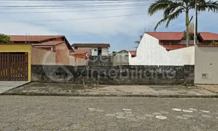 TERRENO à venda em Peruíbe, no bairro Jardim Beira Mar