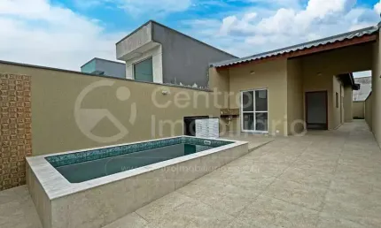 CASA à venda com piscina e 2 quartos em Peruíbe, no bairro Parque D Aville