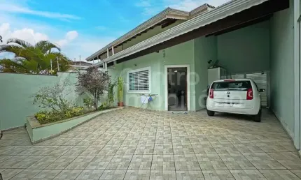 CASA à venda com piscina e 3 quartos em Peruíbe, no bairro Stella Maris