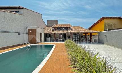 CASA à venda com piscina e 4 quartos em Peruíbe, no bairro Cidade Nova Peruíbe