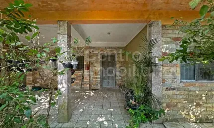 Casa à venda com 3 quartos em peruíbe, no bairro jardim veneza