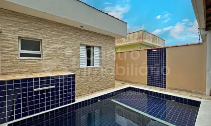 CASA à venda com piscina e 2 quartos em Peruíbe, no bairro Cidade Nova Peruíbe