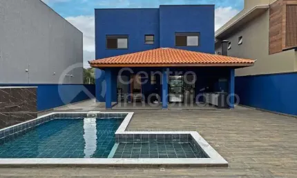 CASA à venda com piscina e 4 quartos em Peruíbe, no bairro Residencial Bosque Três Marias