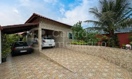 CASA à venda com 3 quartos em Peruíbe, no bairro Estancia dos Eucaliptos