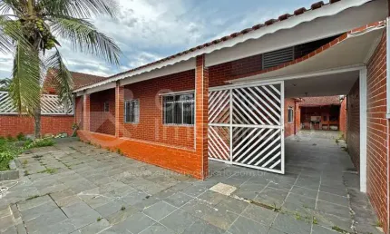 CASA à venda com 3 quartos em Peruíbe, no bairro Balneario Florida