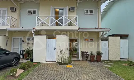 CASA à venda com 3 quartos em Peruíbe, no bairro Balneario Sambura
