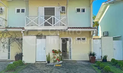 CASA à venda com 3 quartos em Peruíbe, no bairro Balneario Sambura
