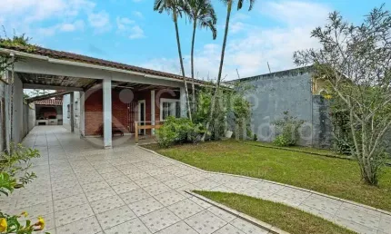 CASA à venda com 3 quartos em Peruíbe, no bairro Maria H Novaes
