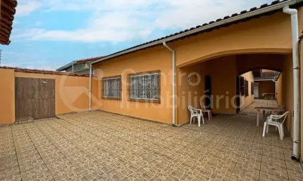 CASA à venda com 3 quartos em Peruíbe, no bairro Balneario Josedy