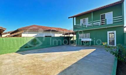 CASA à venda com 3 quartos em Peruíbe, no bairro Jardim Beira Mar