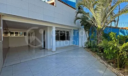 CASA à venda com 5 quartos em Peruíbe, no bairro Stella Maris