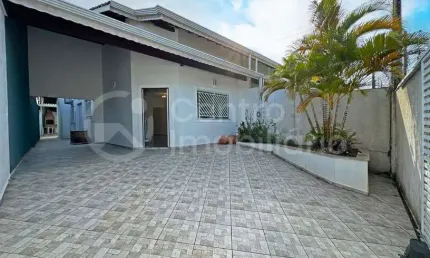 CASA à venda com 3 quartos em Peruíbe, no bairro Stella Maris