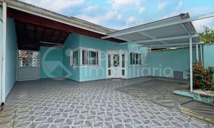 CASA à venda com 3 quartos em Peruíbe, no bairro Balneario Barra de Jangada