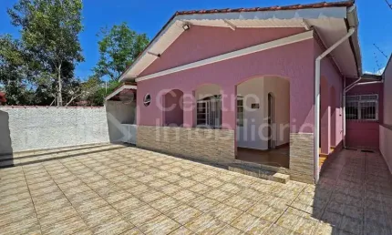 CASA à venda com 2 quartos em Peruíbe, no bairro Balneario Josedy