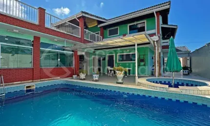 CASA à venda com piscina e 4 quartos em Peruíbe, no bairro Stella Maris