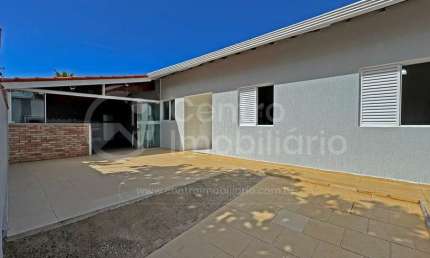 CASA à venda com 3 quartos em Peruíbe, no bairro Balneario Barra de Jangada