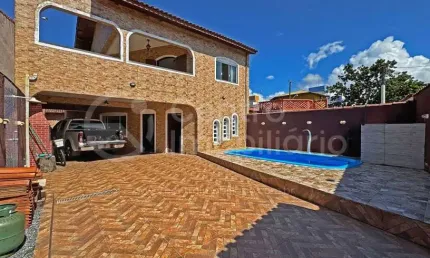 CASA à venda com piscina e 5 quartos em Peruíbe, no bairro Belmira Novaes