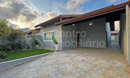 CASA à venda com 3 quartos em Peruíbe, no bairro Jardim Três Marias