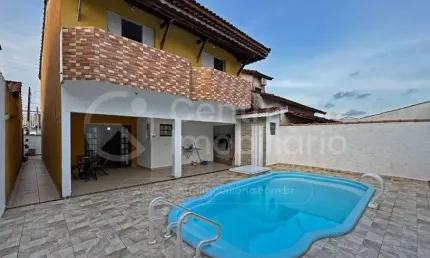 CASA à venda com piscina e 4 quartos em Peruíbe, no bairro Jardim Marcia